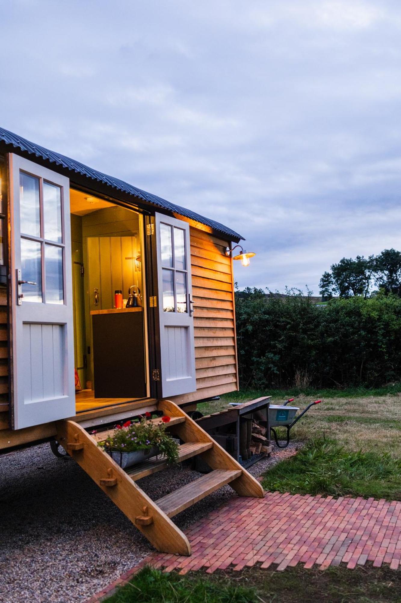 Toadland Shepherd Huts Durham Exterior foto