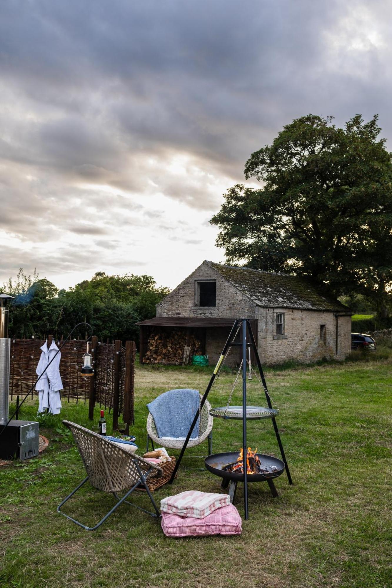 Toadland Shepherd Huts Durham Exterior foto