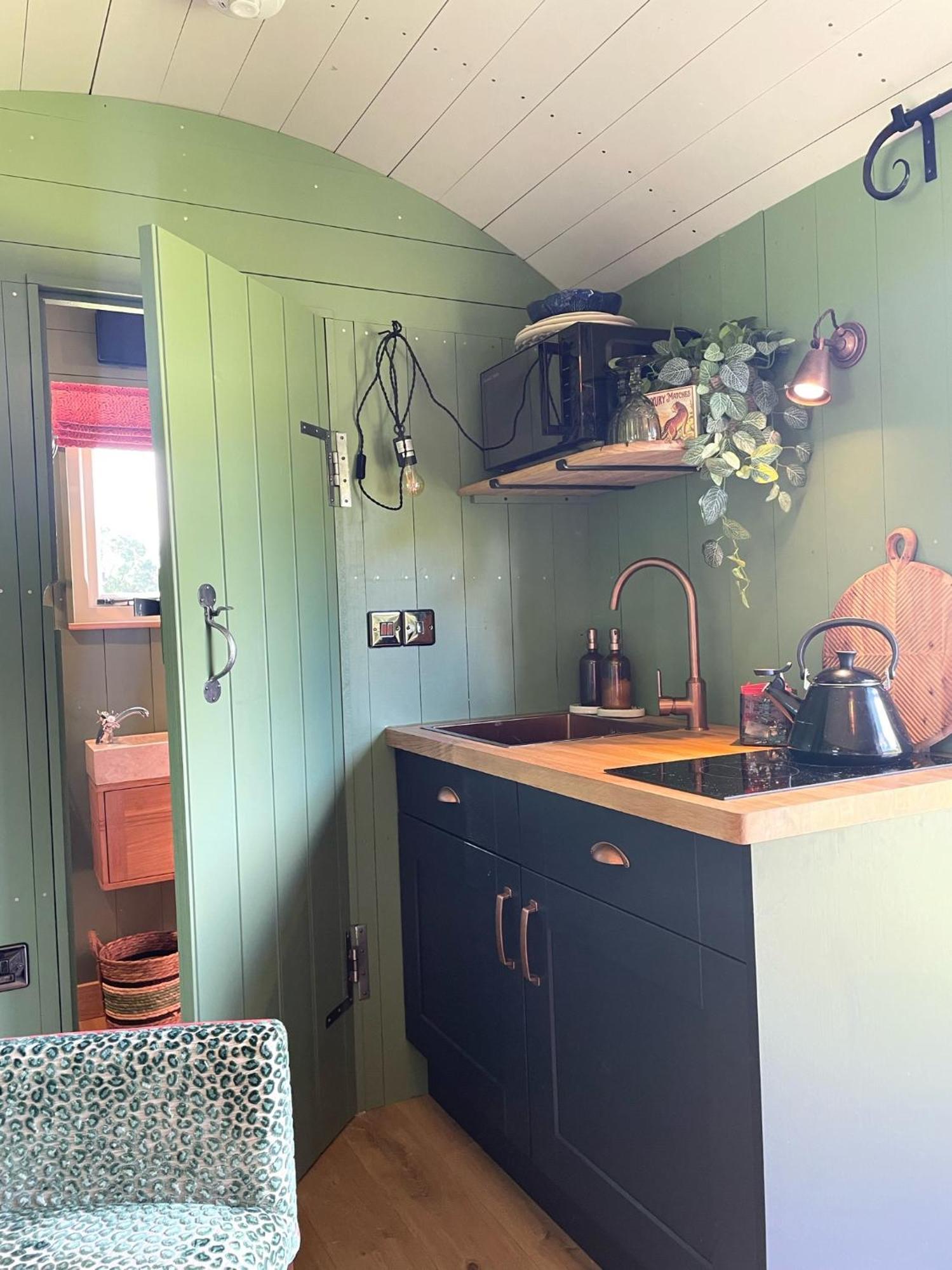 Toadland Shepherd Huts Durham Exterior foto