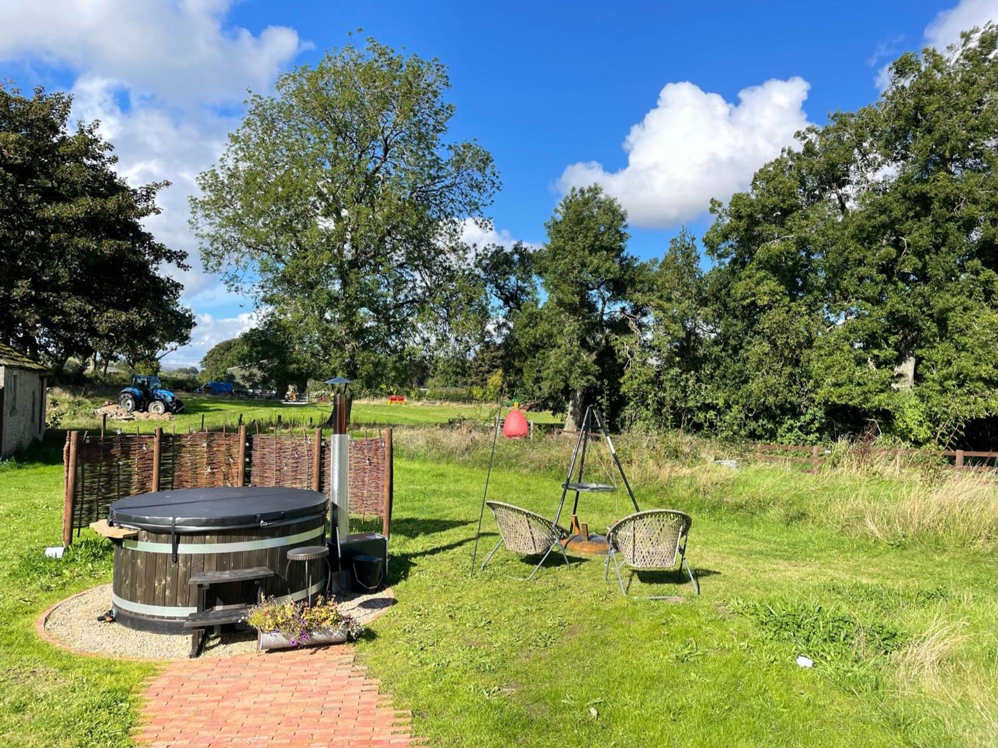 Toadland Shepherd Huts Durham Exterior foto