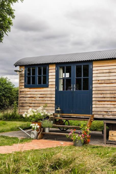 Toadland Shepherd Huts Durham Exterior foto